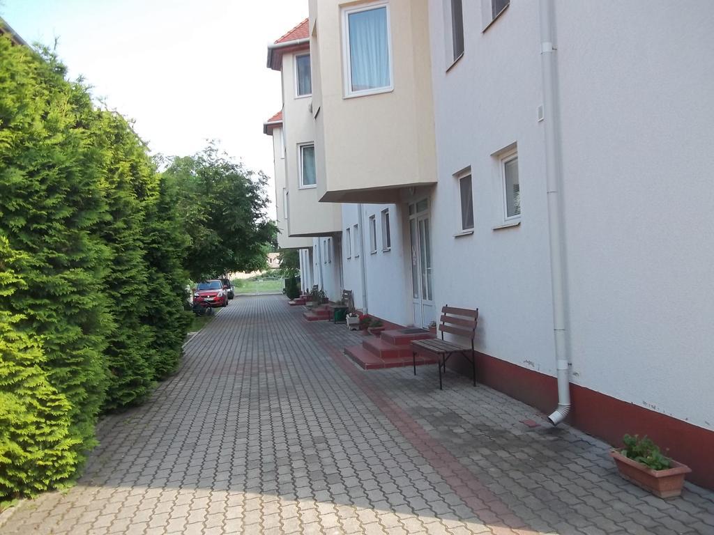 Apartman Pavai Hajdúszoboszló Екстериор снимка